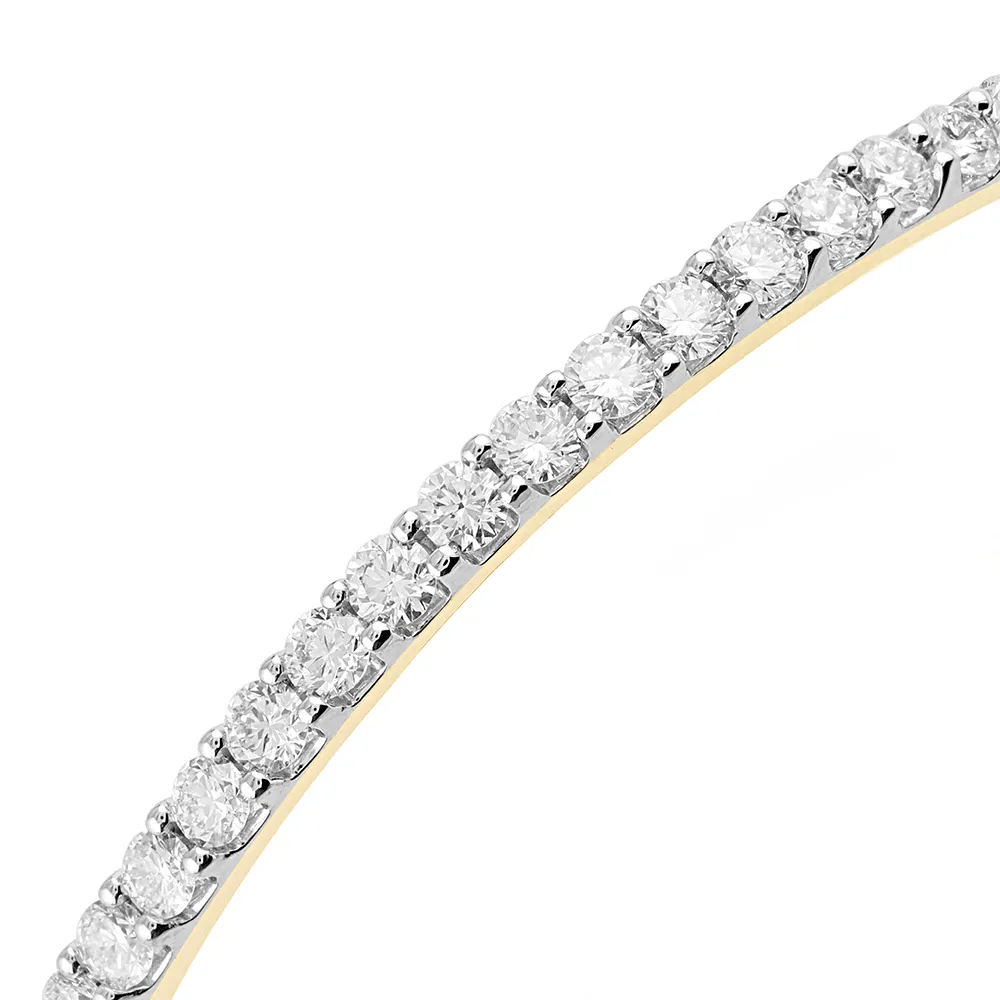 Bangle with 3.00ct of Laboratory Grown Diamonds in 9ct Yellow Gold