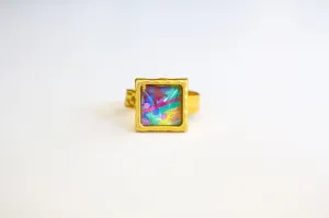 BOLD GOLD SQUARE RING