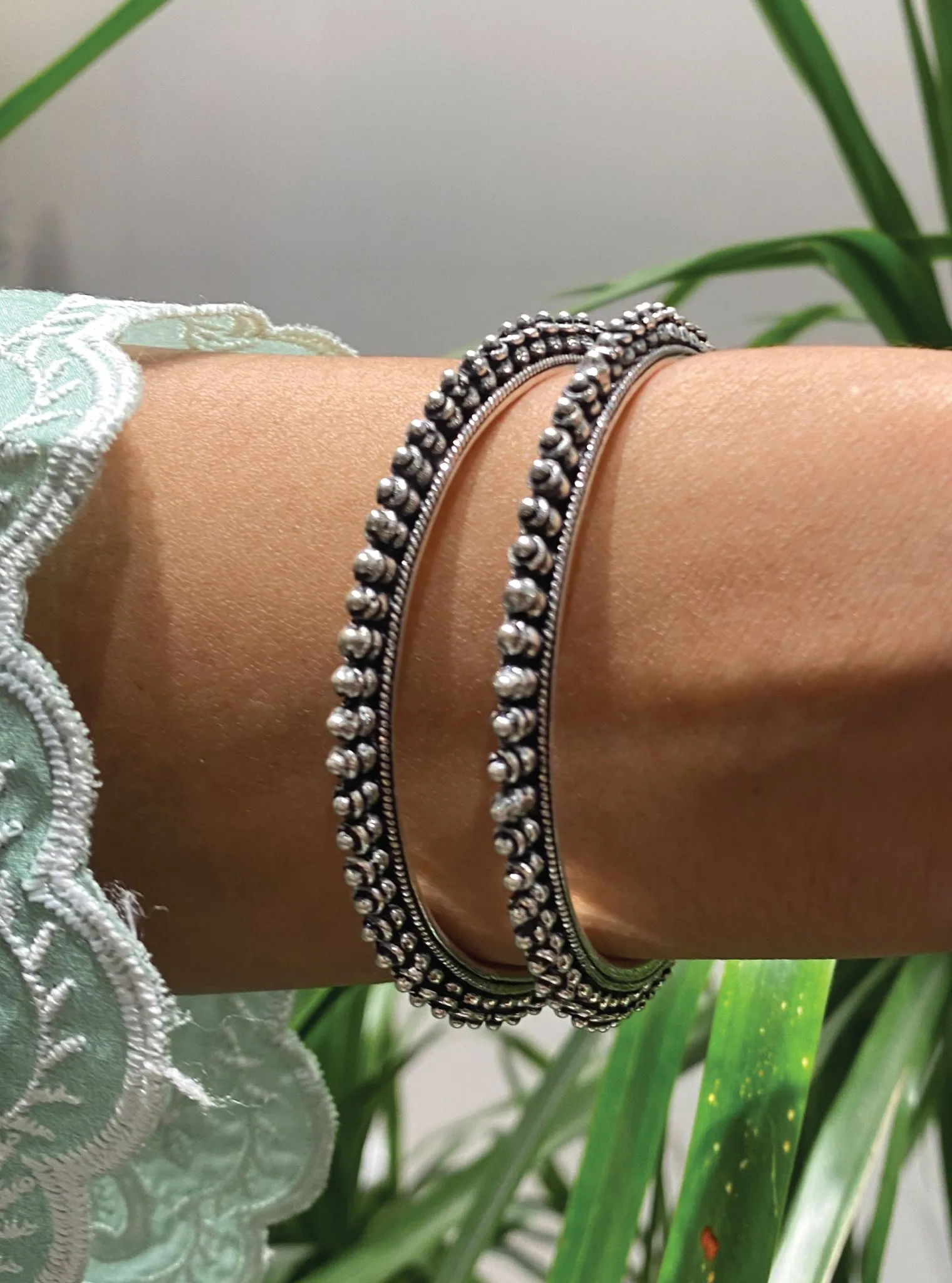 Lata Silver bangles