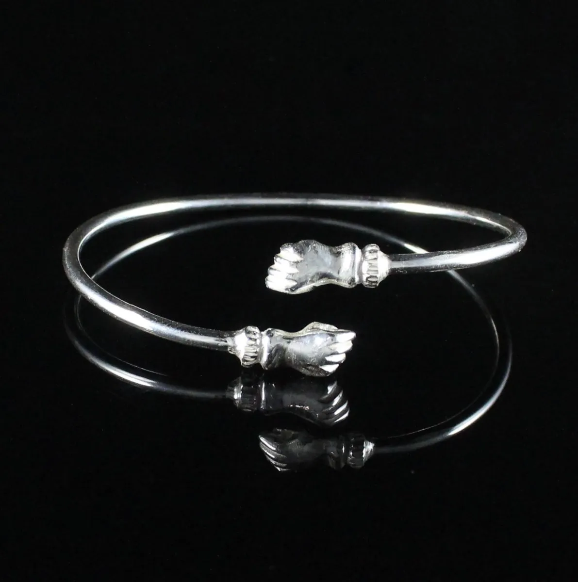 Medium Plain Fists Bangle