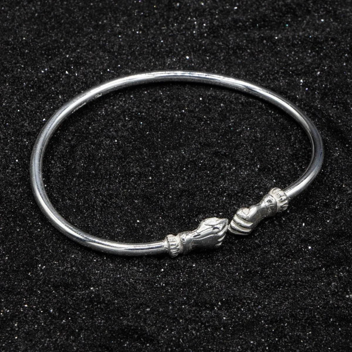 Medium Plain Fists Bangle