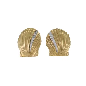 Vintage 1970s 18KT Yellow Gold Diamond Scallop Earrings